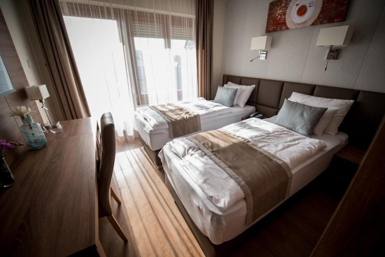 Mokka House Panzio Bed & Breakfast Miskolc Exterior photo