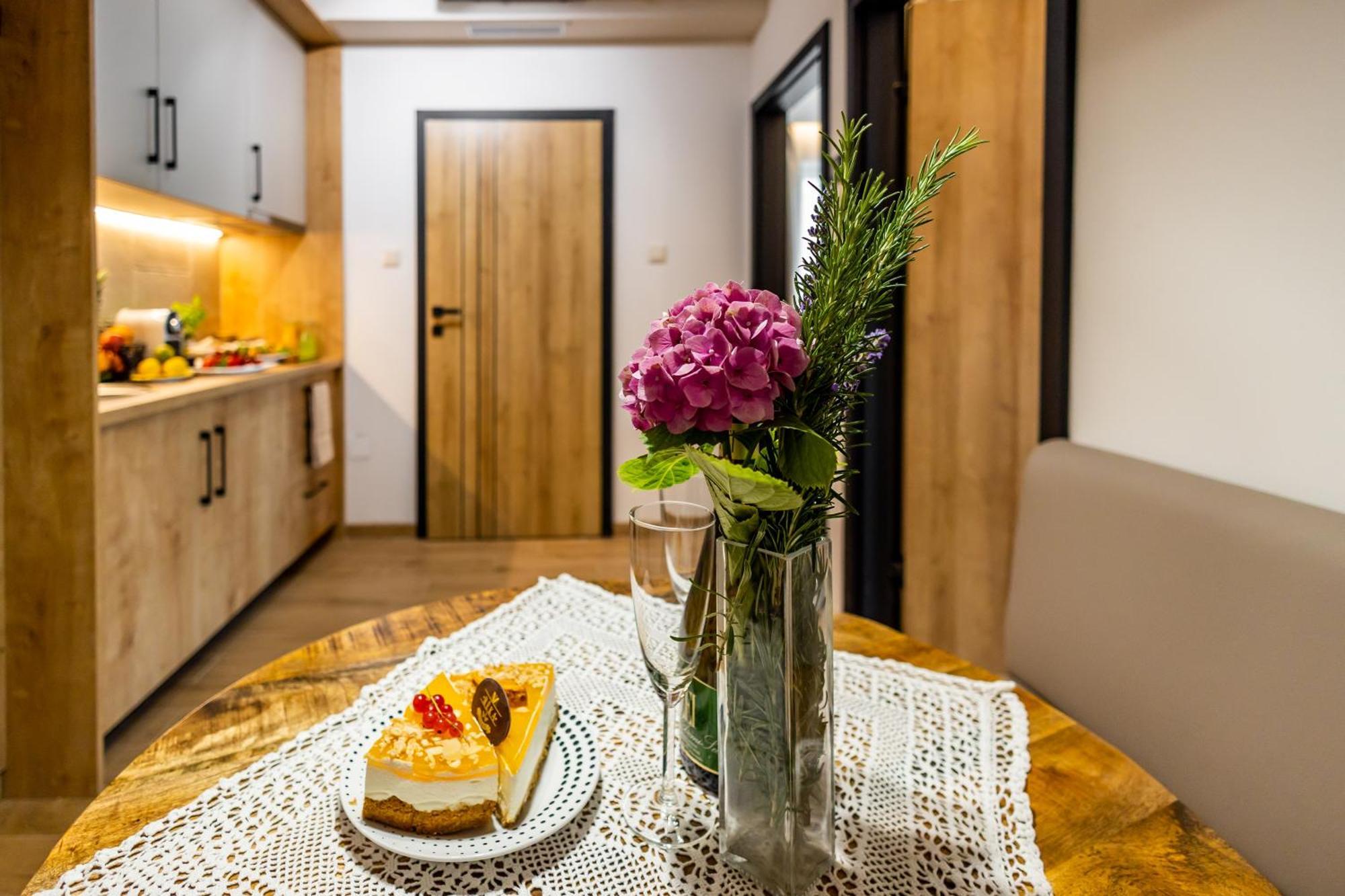 Mokka House Panzio Bed & Breakfast Miskolc Exterior photo
