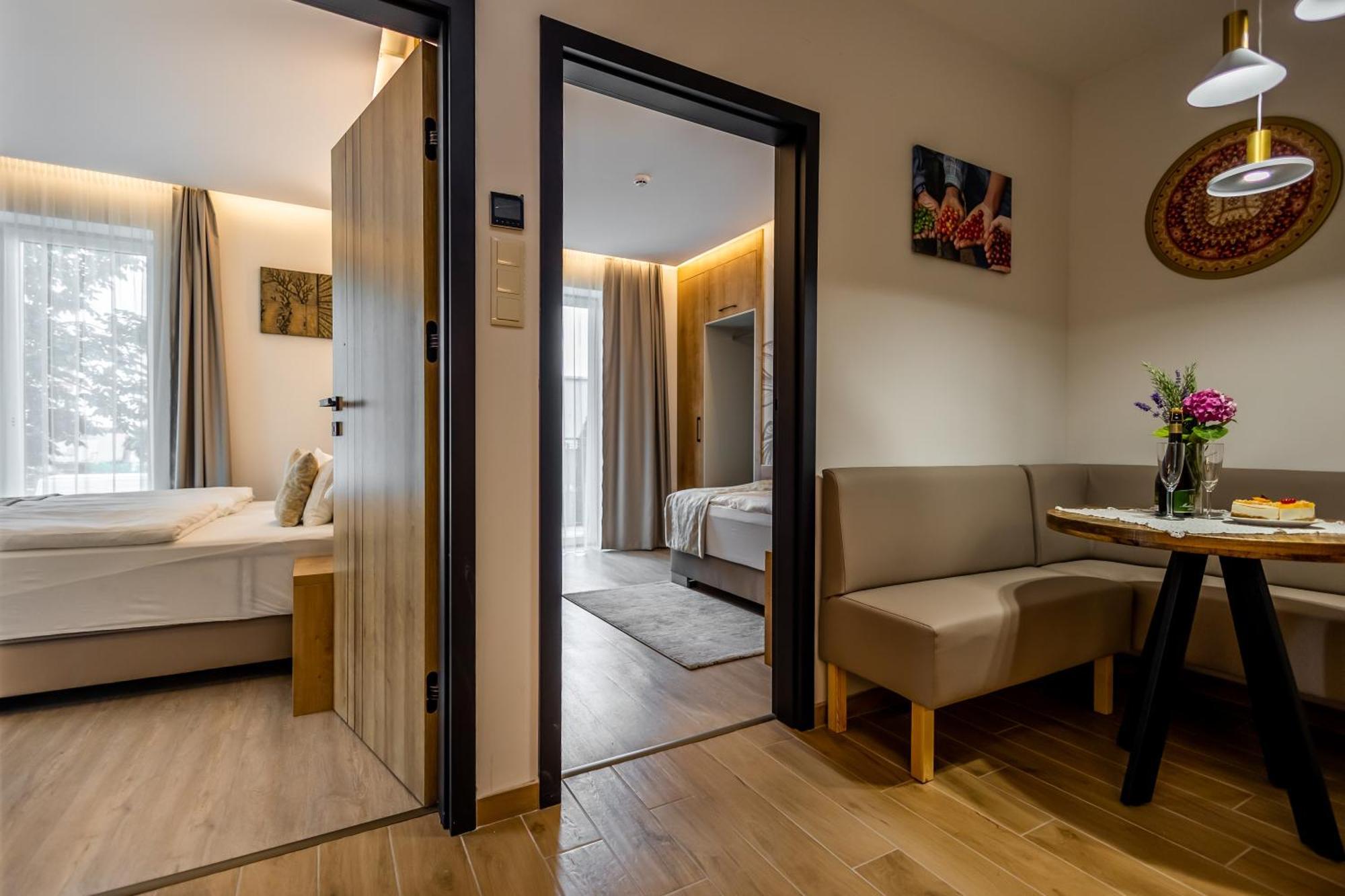 Mokka House Panzio Bed & Breakfast Miskolc Exterior photo