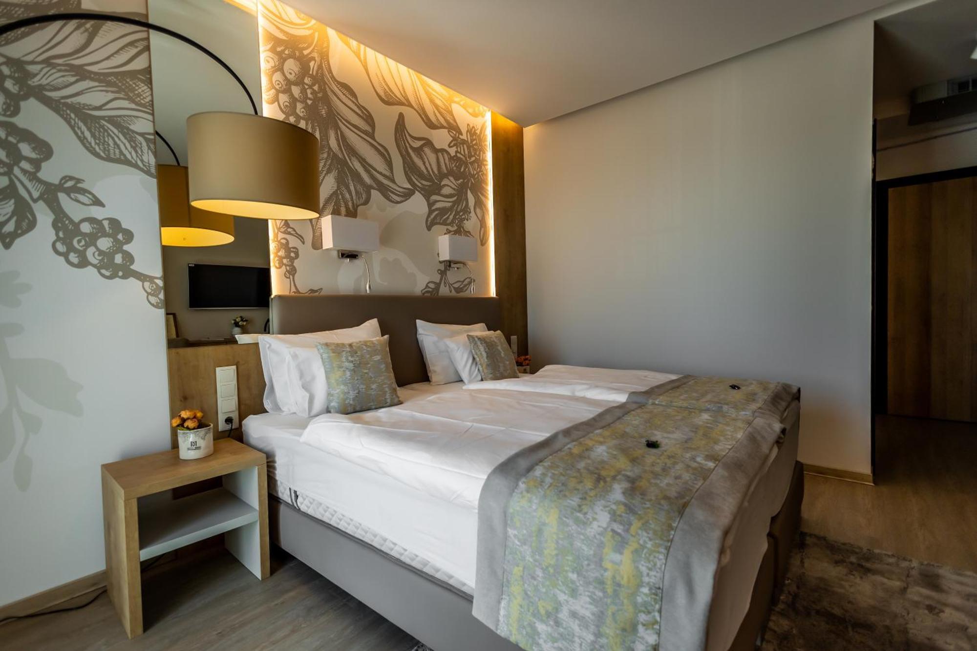 Mokka House Panzio Bed & Breakfast Miskolc Exterior photo